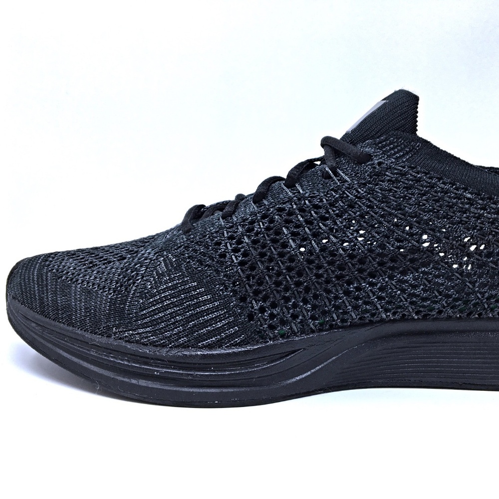 Nike Flyknit Racer Triple Black Mens/Womens New - Picture 2 of 8